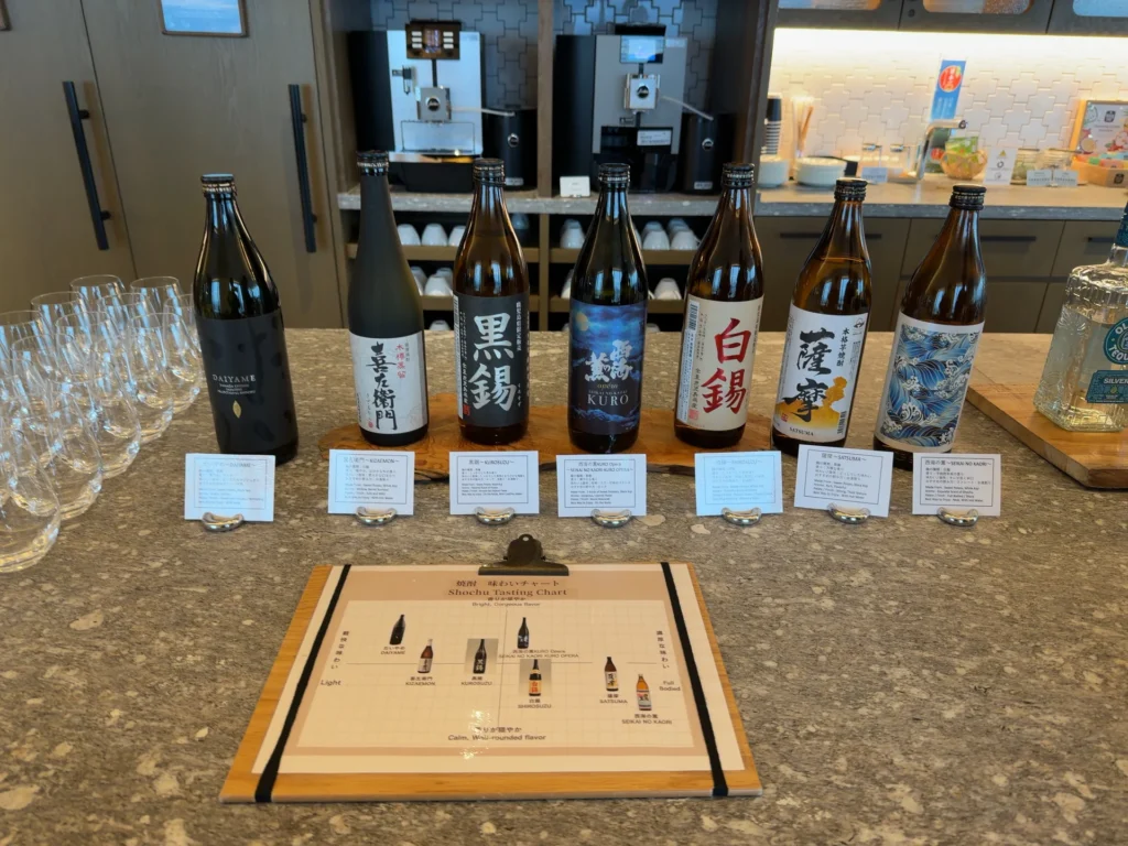 シェラトン鹿児島のラウンジに並ぶ焼酎